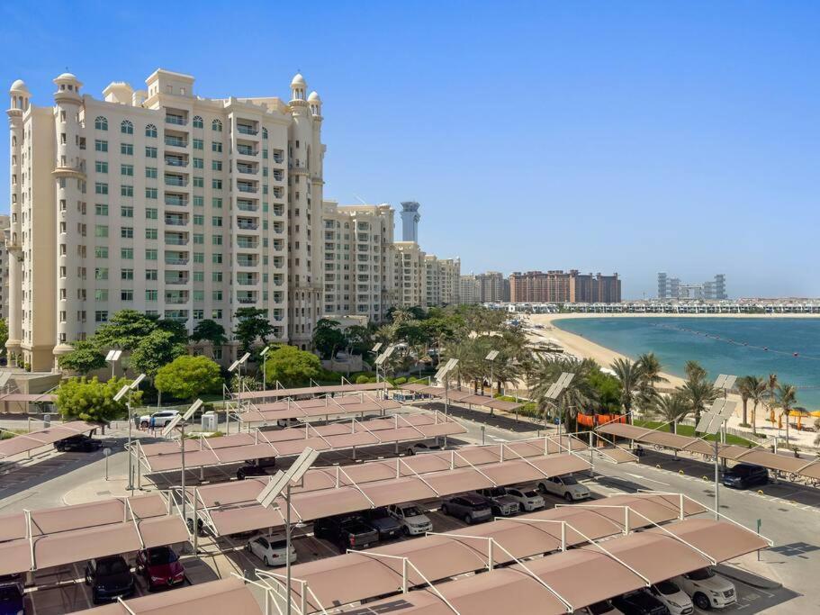 Apartment Luxury Sea View On The Palm With Access To *
